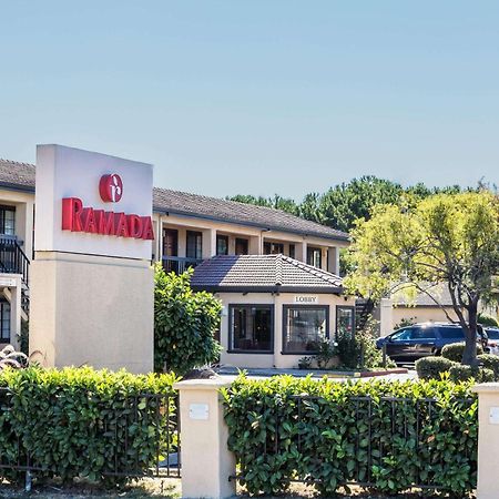 Ramada By Wyndham Mountain View Hotel Buitenkant foto